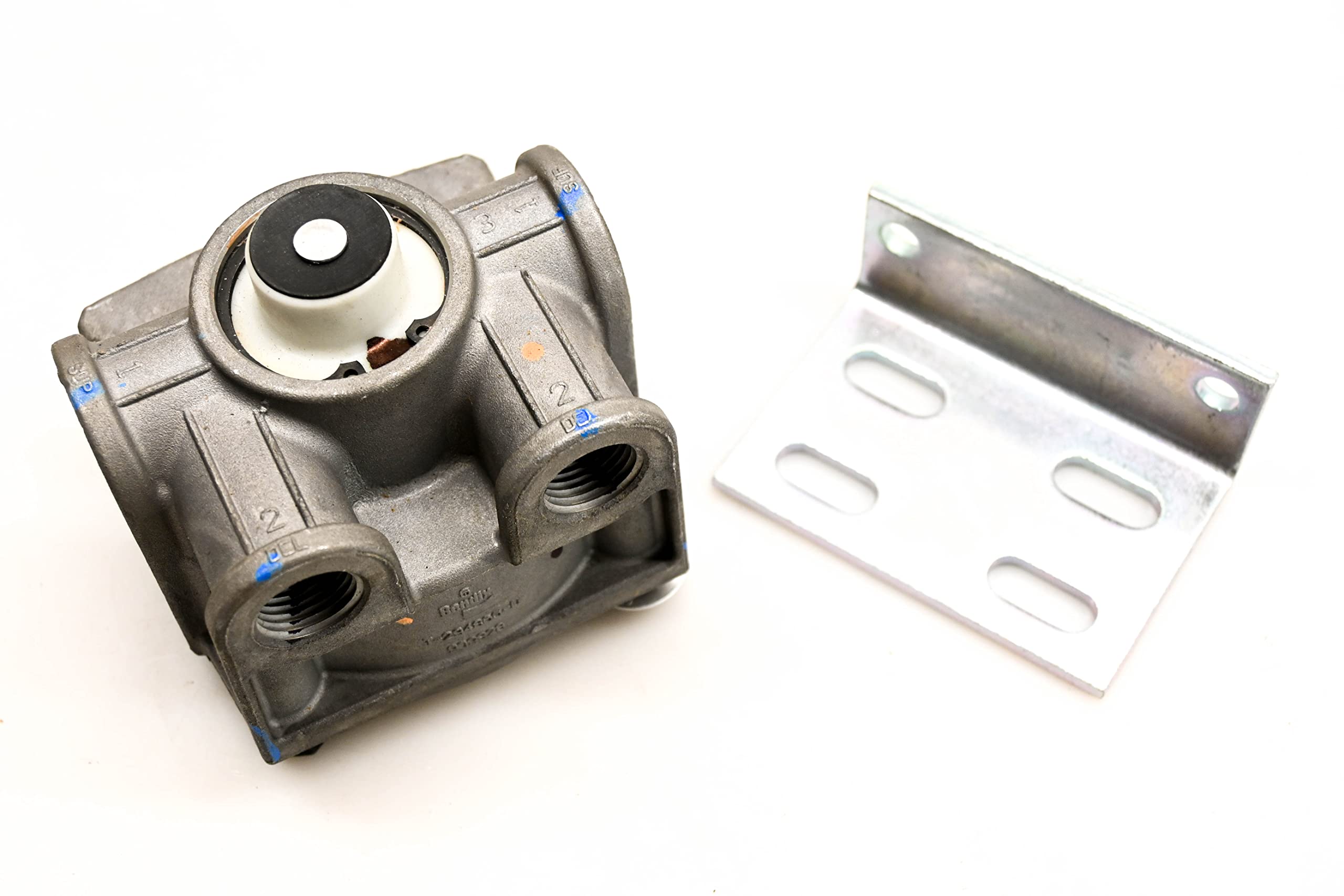 Amazon.com: Bendix 103009N - R-12 Air Brake Relay Valve